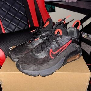 NIKE AIR MAX 2090 RADIANT RED - SIZE 10 - MODERATELY WORN